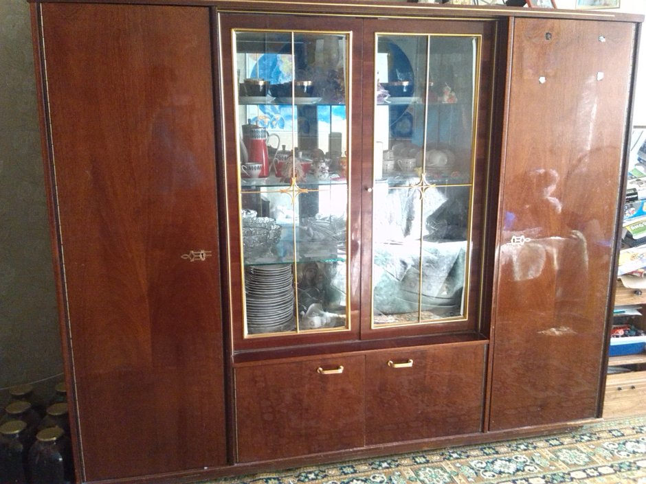 Сервант Хельга (Ютта)