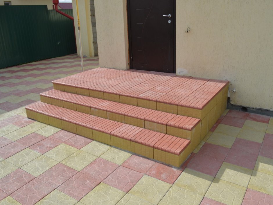 Ступеньки из тротуарной плитки