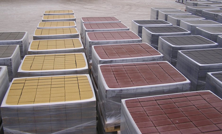 Укладка полимерно песчаной плитки