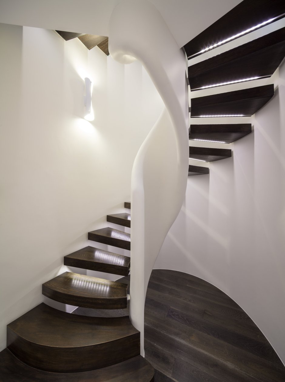 Лестница в таунхаусе