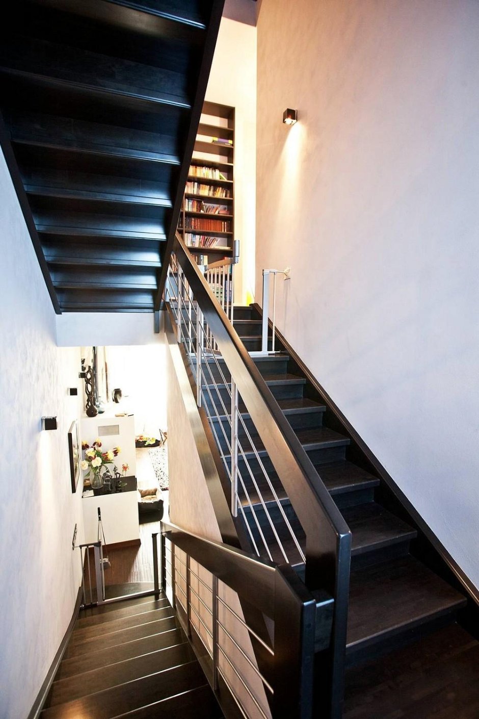 Перила для лестницы в таунхаусе