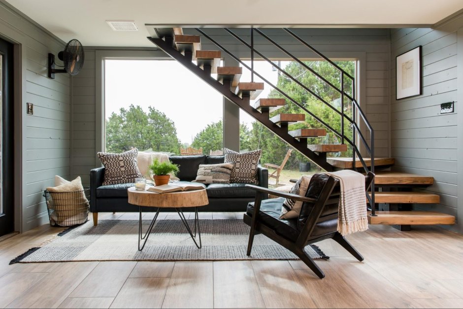 Бетонная терраса со ступеньками