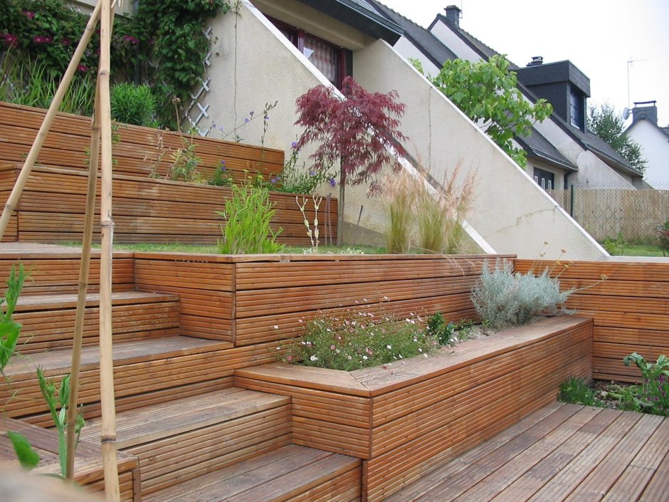 Веранды на склоне со ступеньками