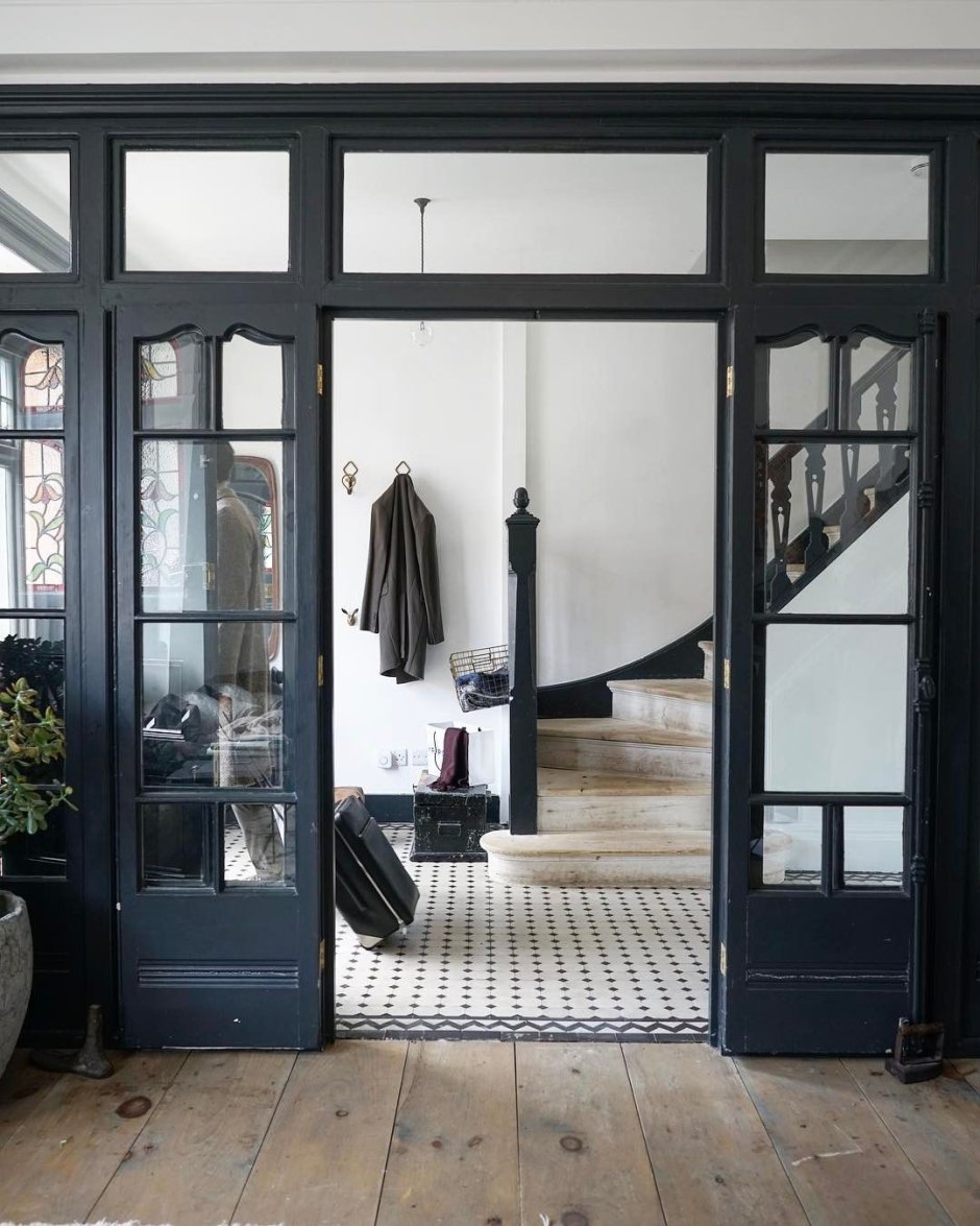 Французское окно черное