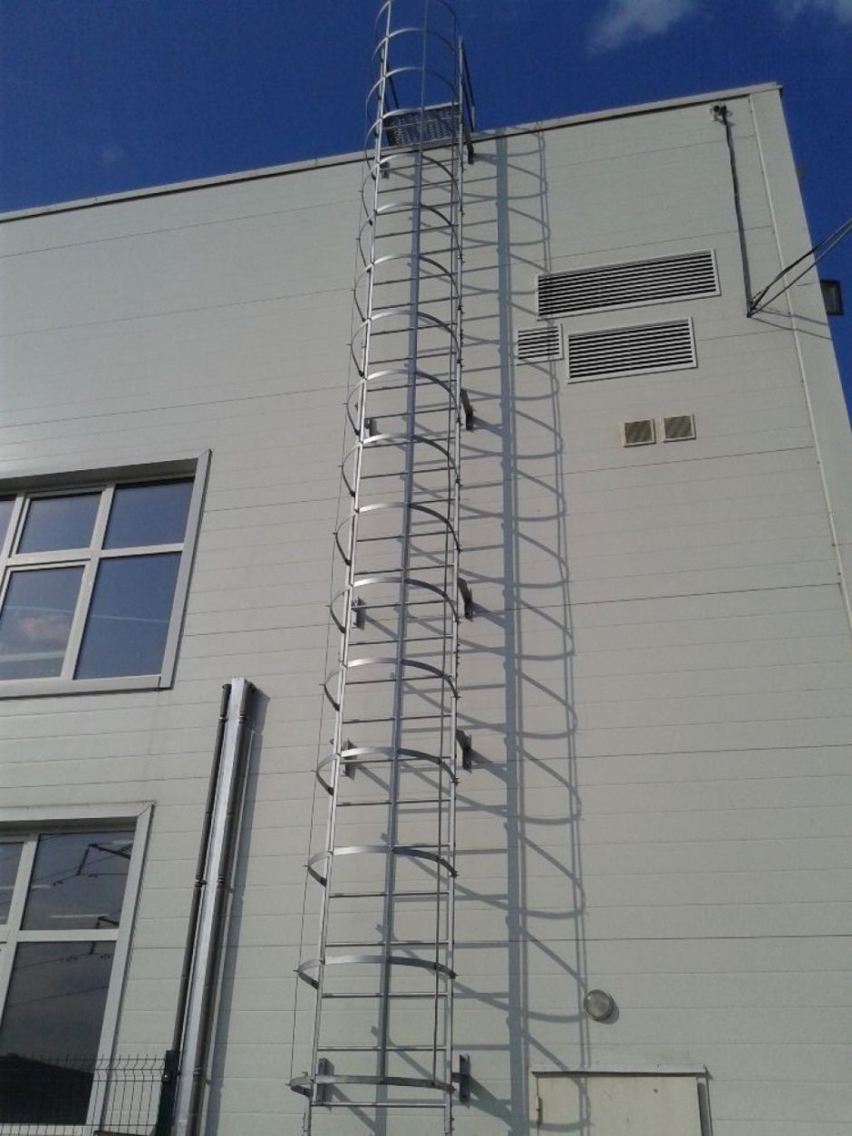 Вертикальной пожарной лестницы п2