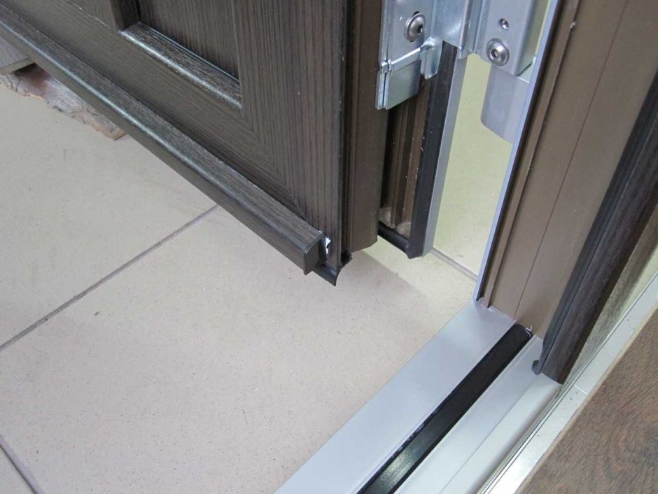 Уплотнитель дверной Порожный 782 КБЕ