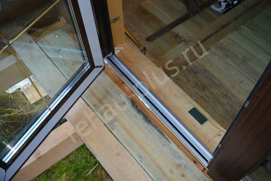 Балконная дверь без порога