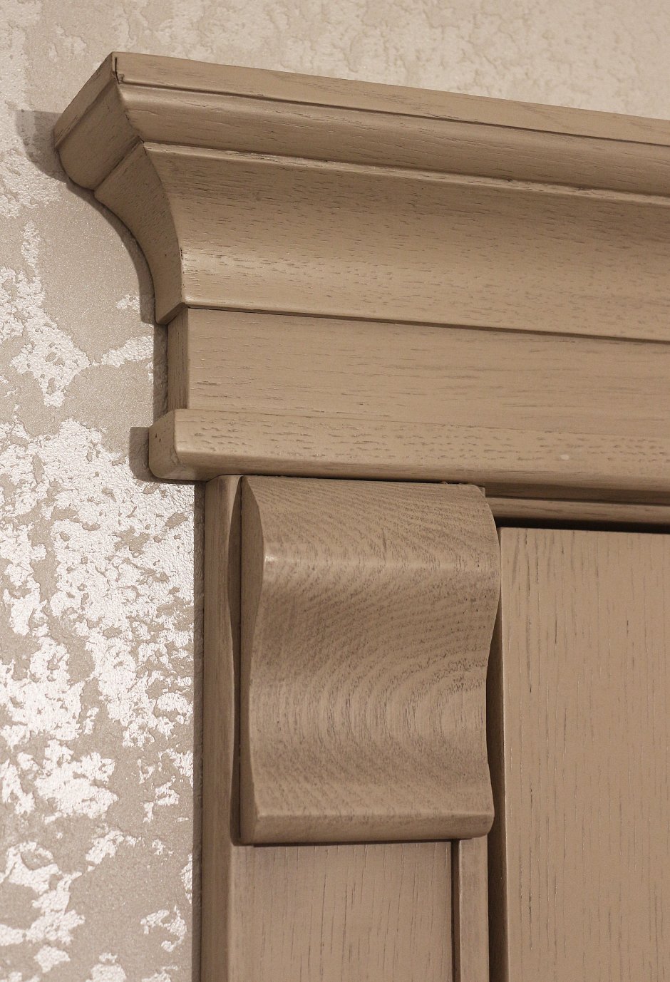 Капитель New 1 с карнизом 600-800*2100 мм (наличник каннелюр