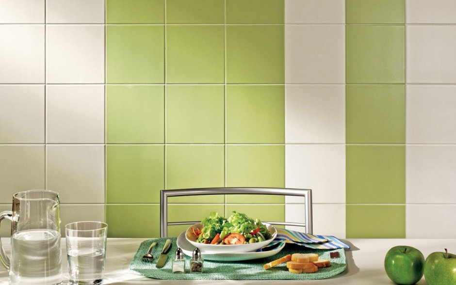 Плитка настенная зеленая глянцевая