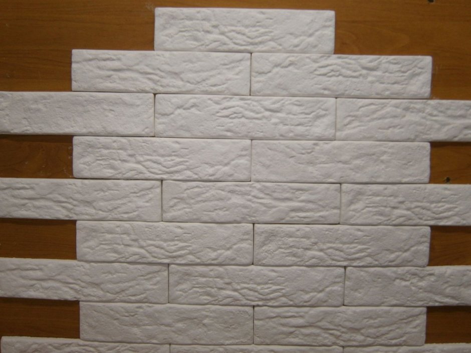 Кирпичи из потолочной плитки