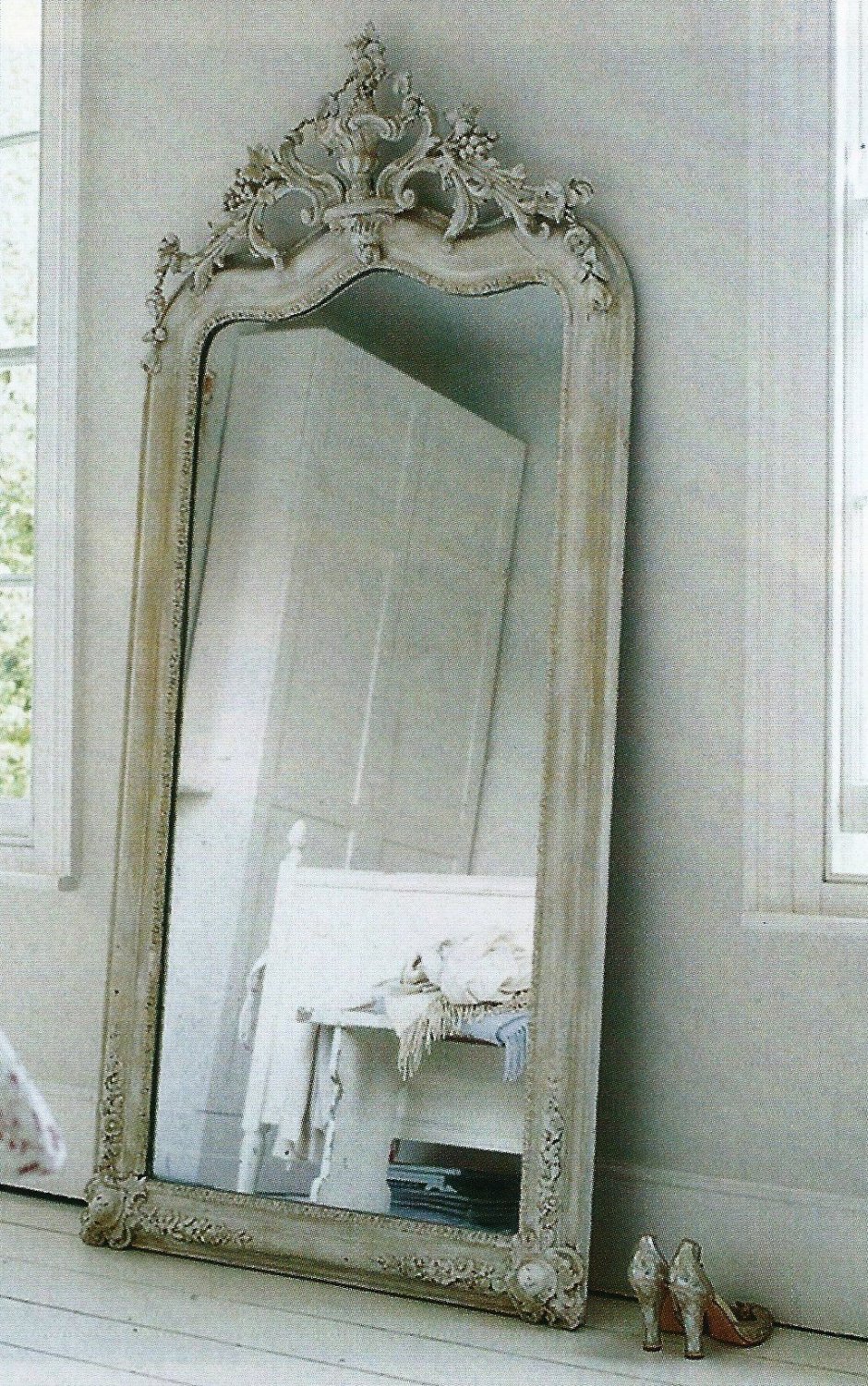 Необычные рамы для зеркал
