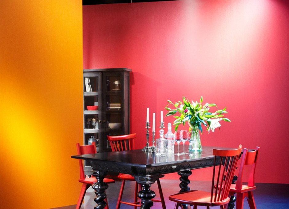 Глянцевые обои для стен