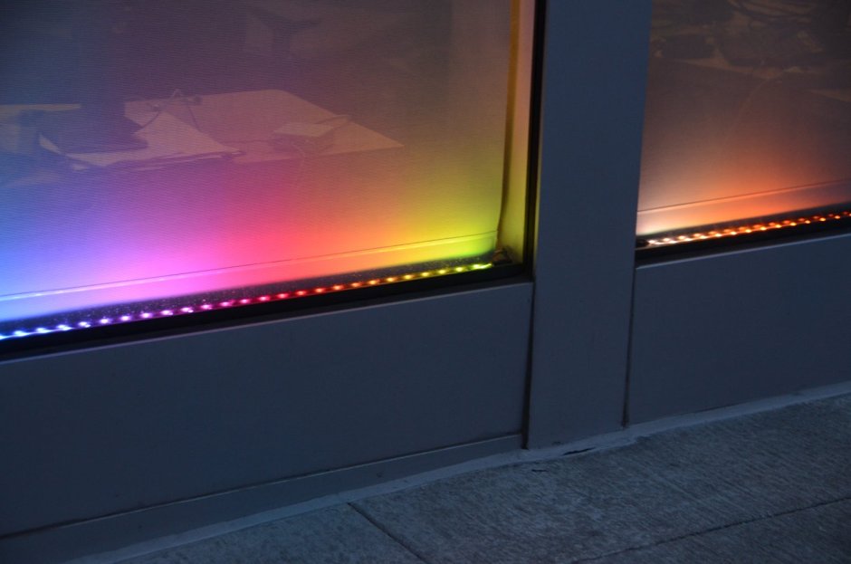 Светодиодная подсветка окна