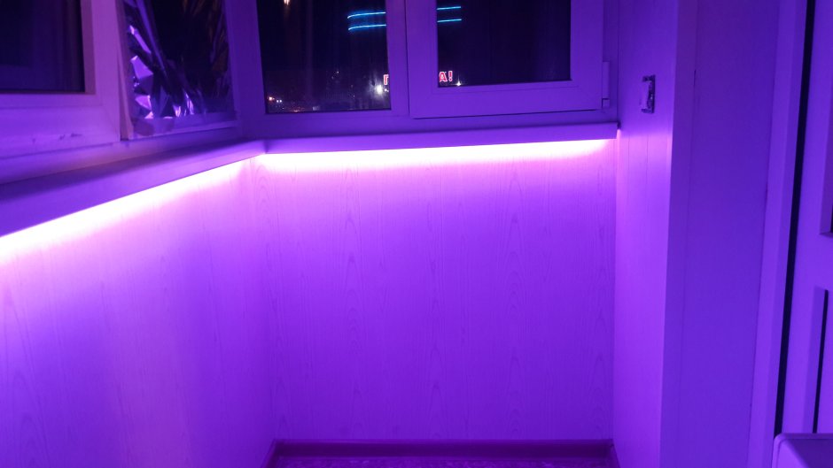 Светодиодная подсветка окна