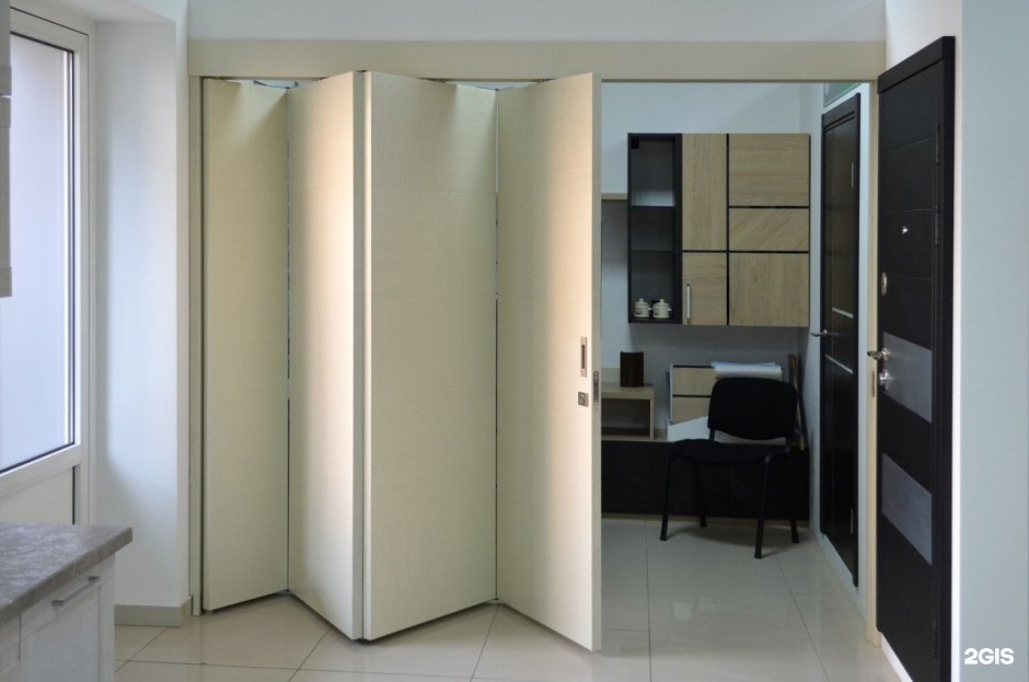 Складная дверь купе