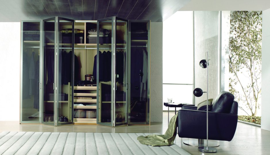 Bi-Fold Door гардероб