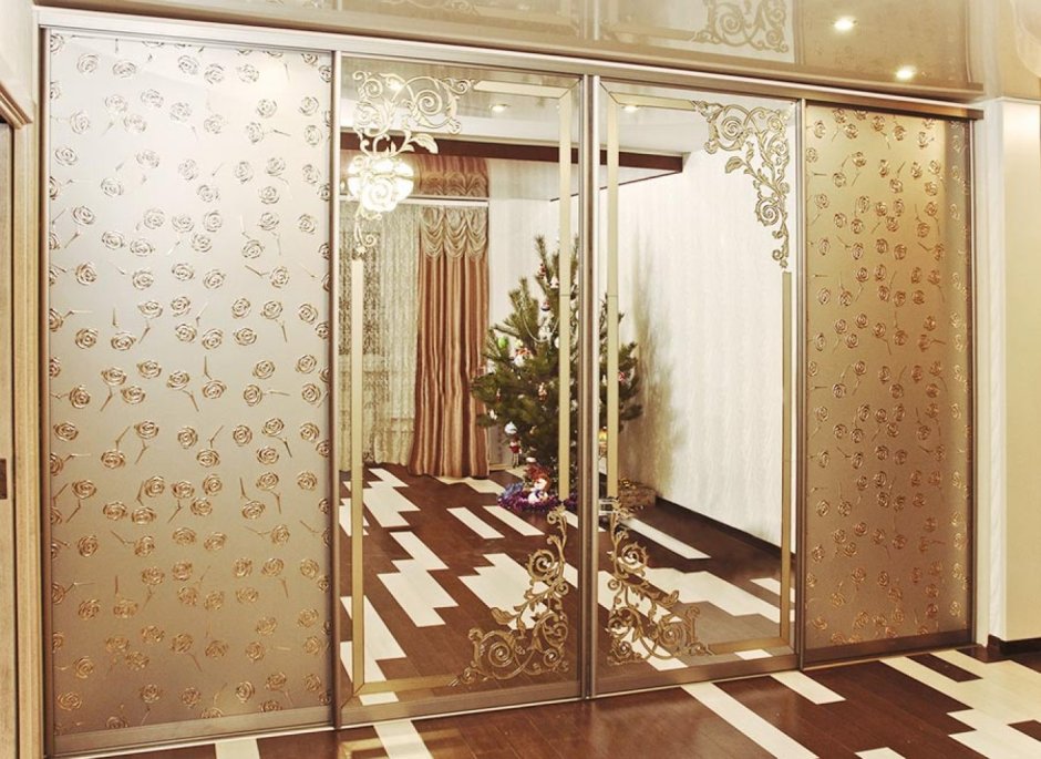 Встроенный шкаф-купе в прихожую