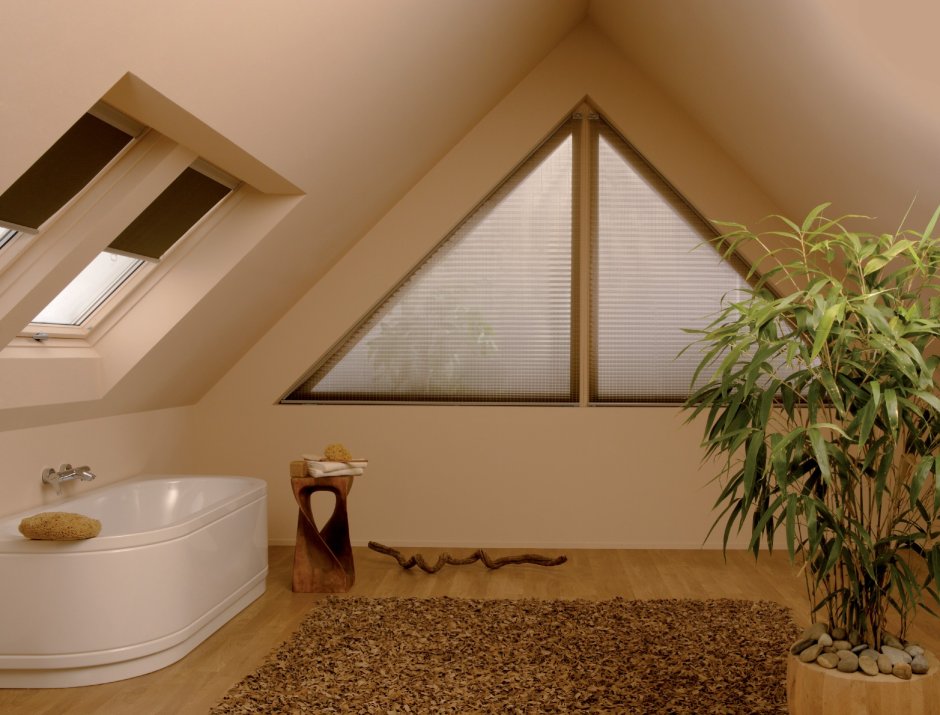 Треугольные пластиковые окна