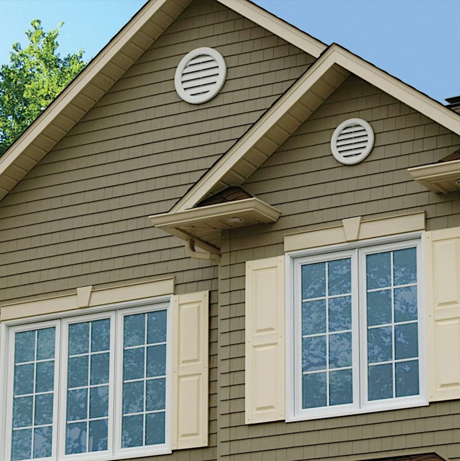 Треугольное окно на мансарде