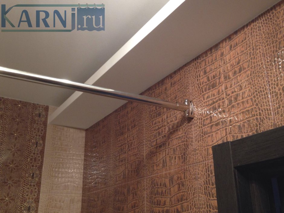 Напольный плинтус в ванной