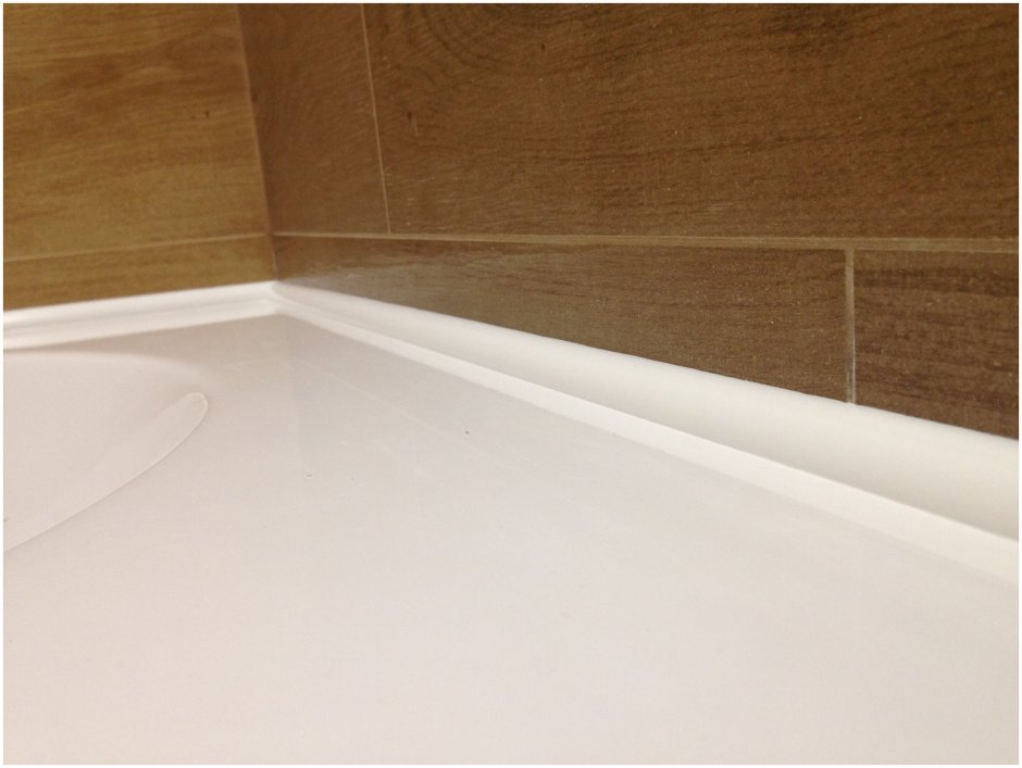 Карнизы для штор между стенами