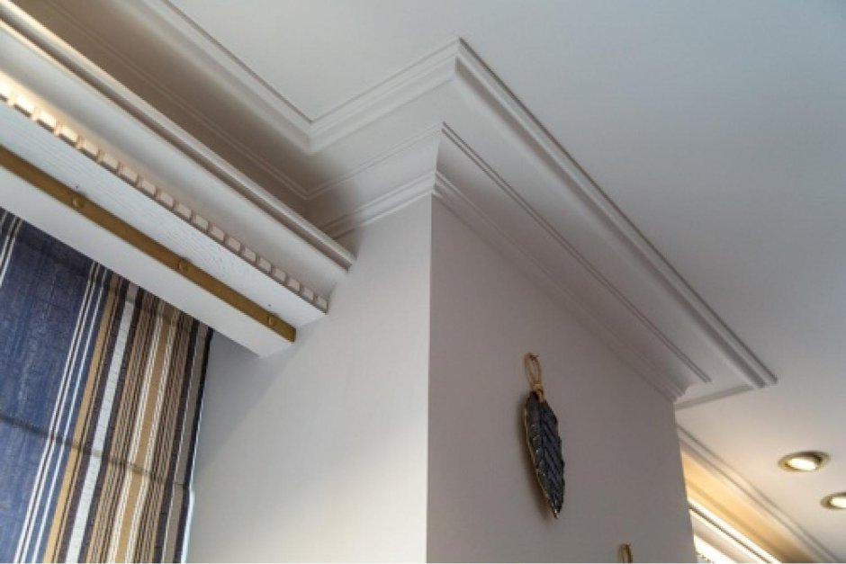 Потолочный плинтус с подсветкой