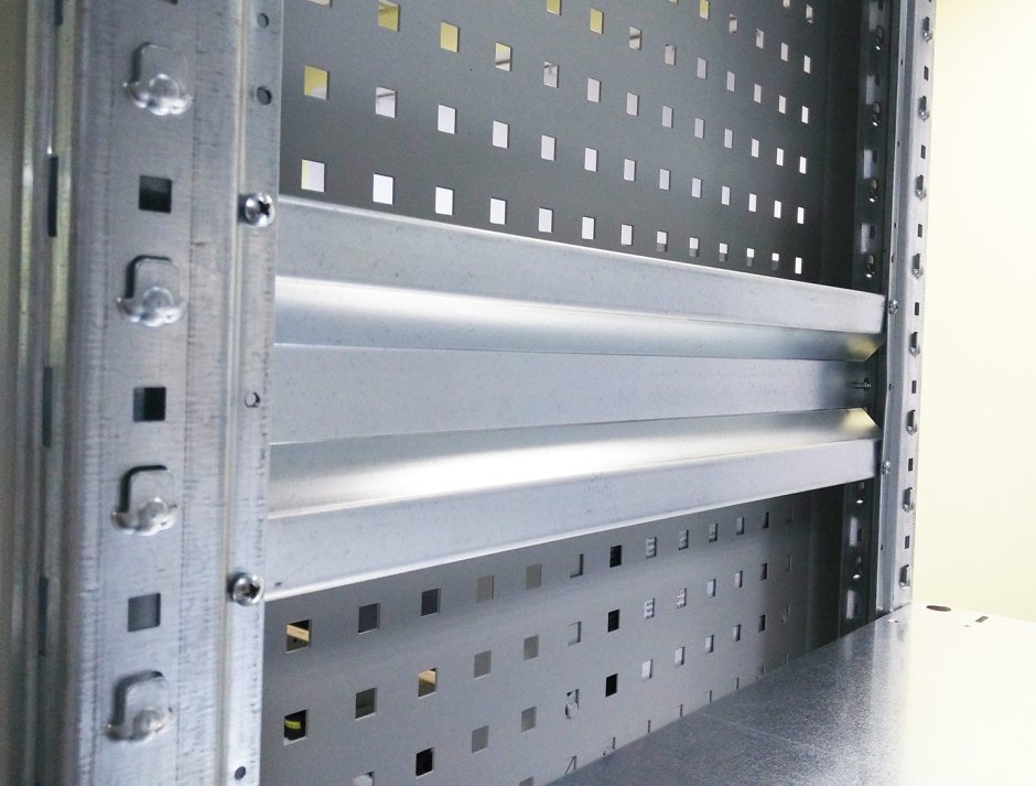 Профиль стеллажный перфорированный 40 мм