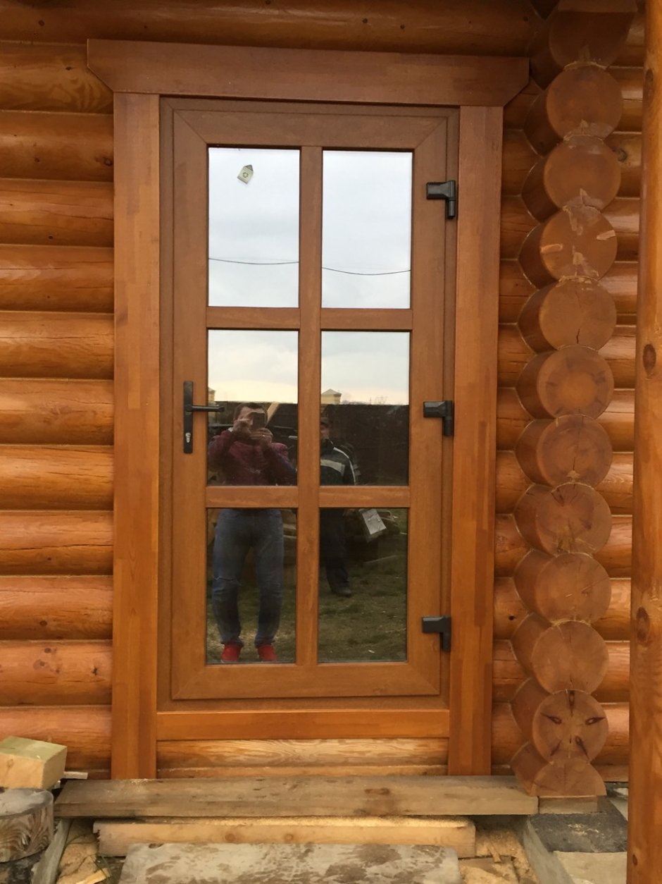 Пластиковые двери