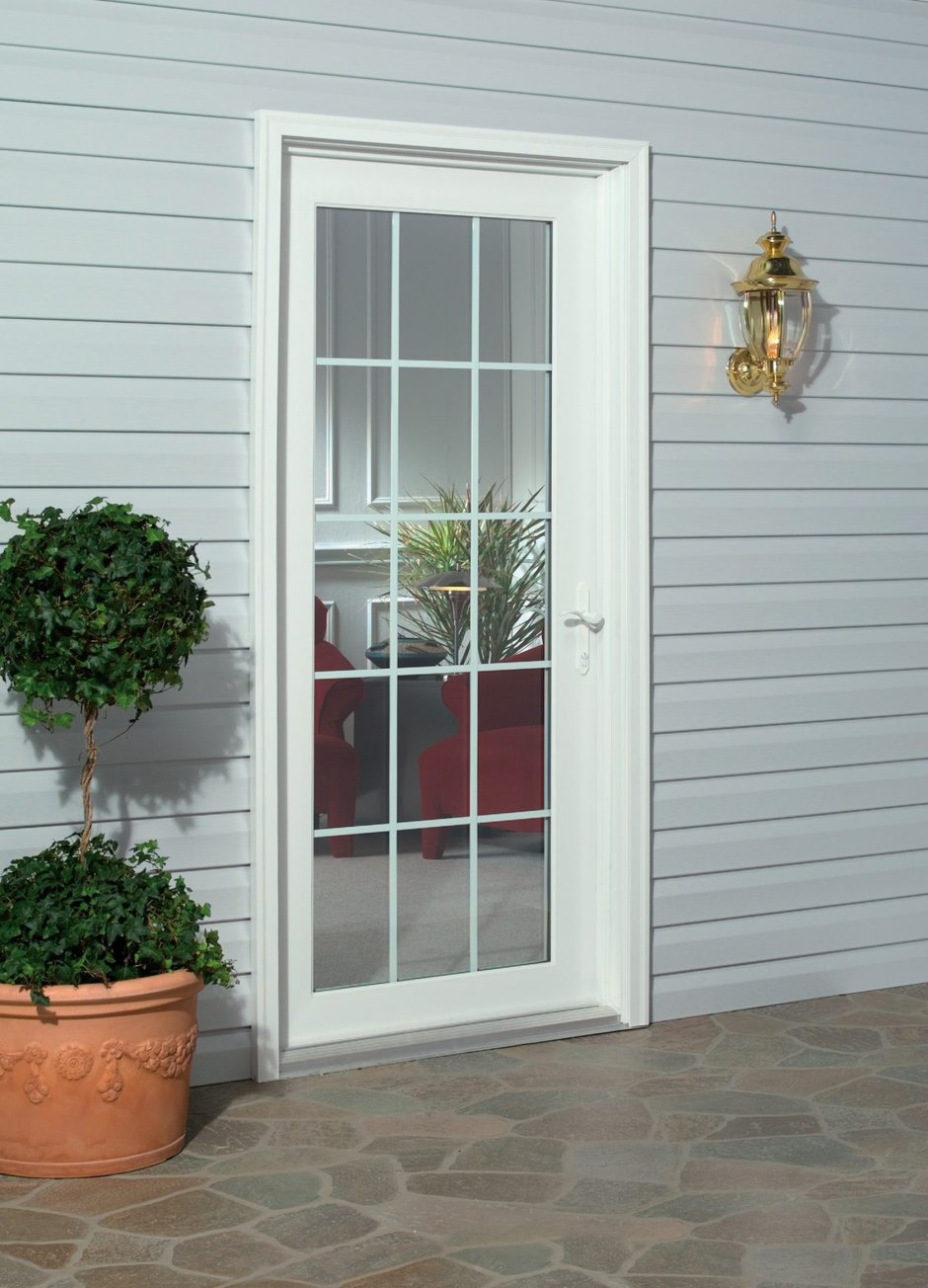 Пластиковые двери входные