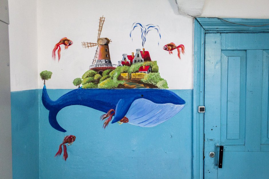 Разрисованная дверь