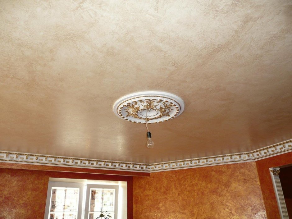Венецианка на потолке