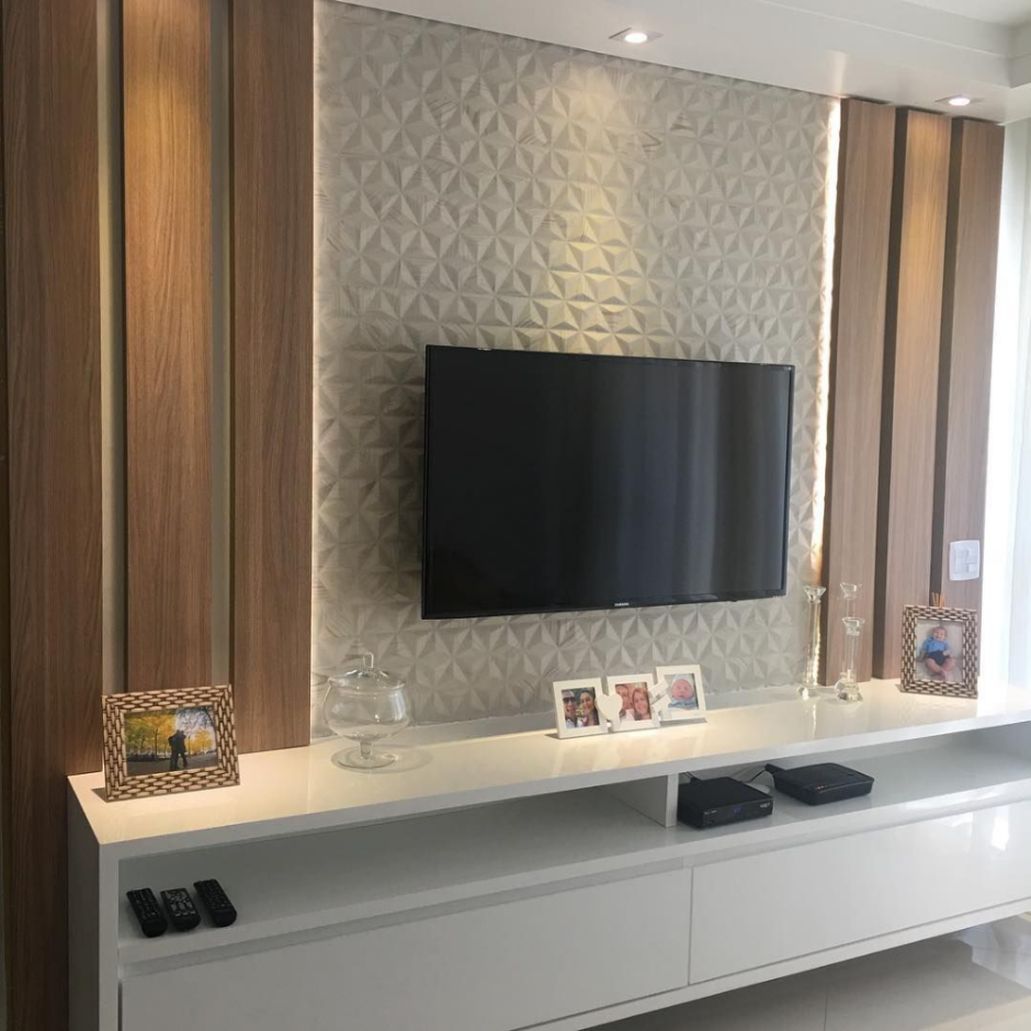 Панель для телевизора на стену