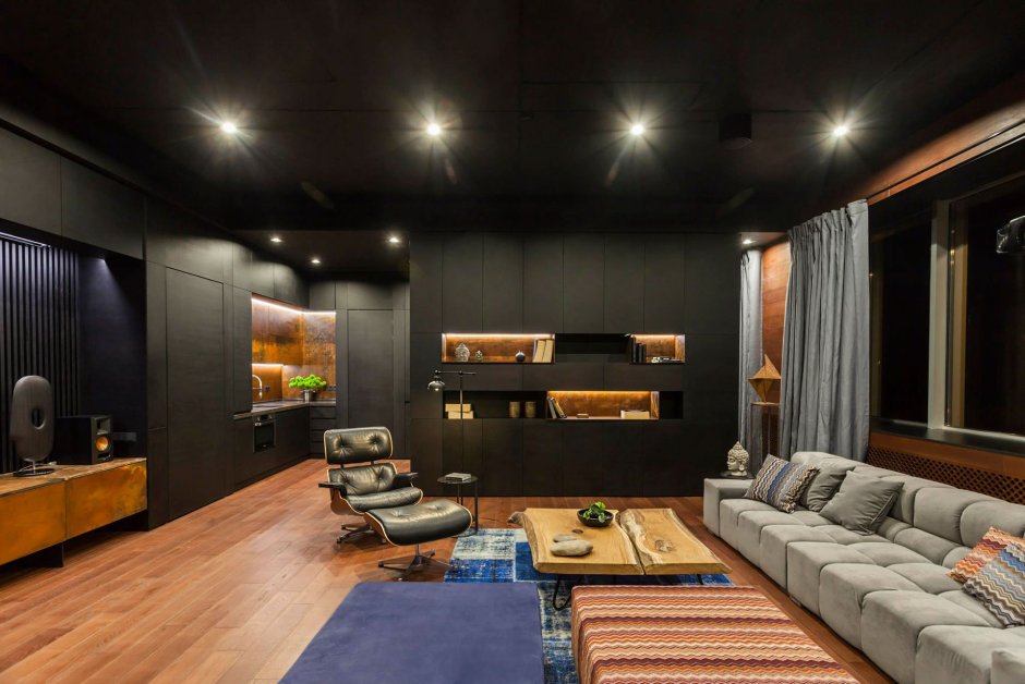 Черный потолок лофт