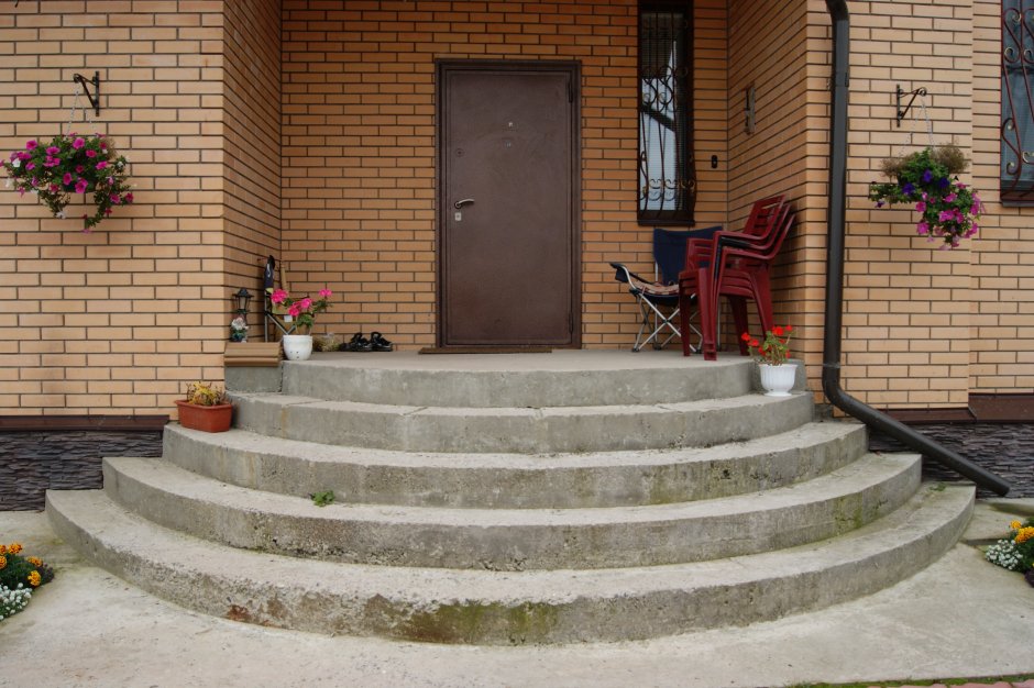 Ступеньки в частный дом