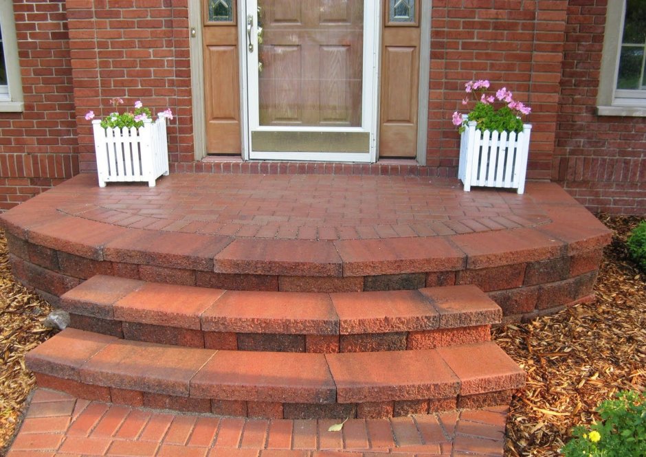 Отделка полукруглого крыльца