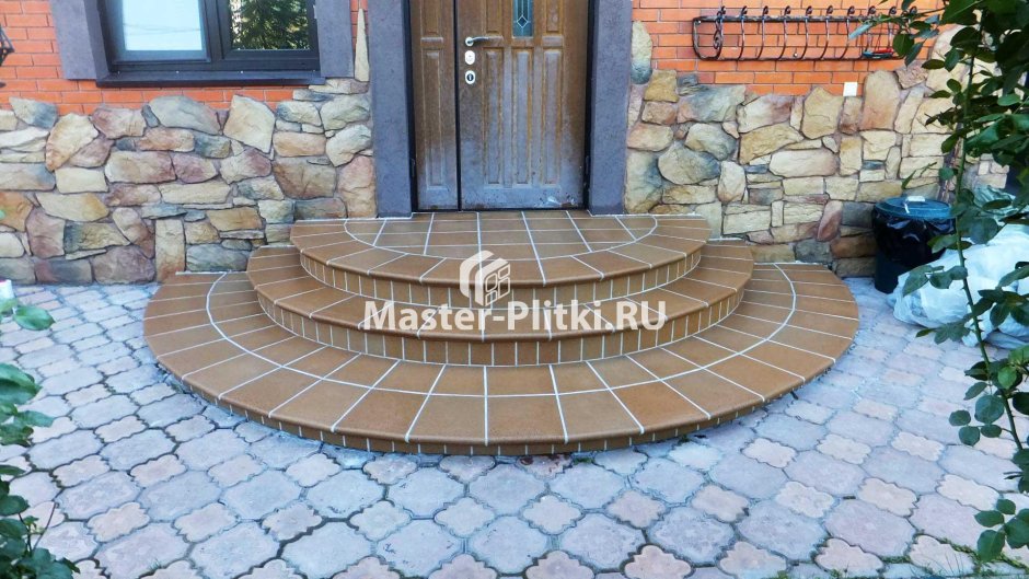Полукруглые ступени для крыльца из плитки