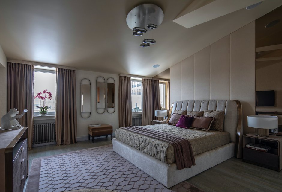 Спальня 25 кв.м с двумя окнами