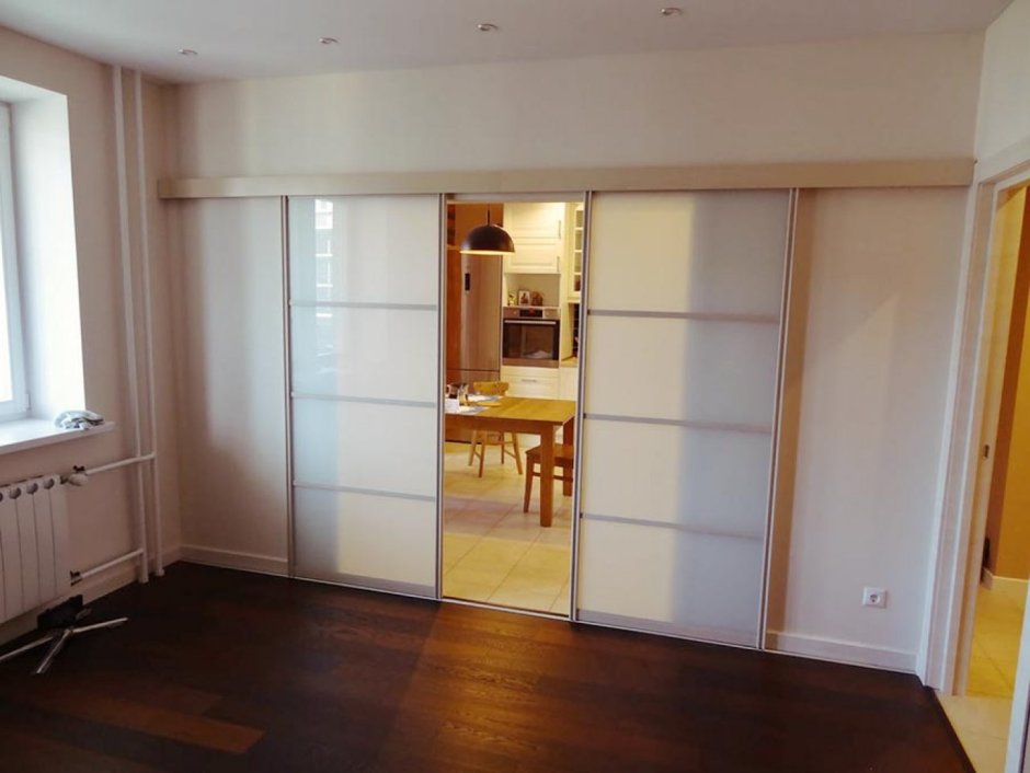 Шкафы встроенные в стену