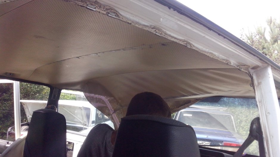 Крепление жесткого потолка ВАЗ 2107