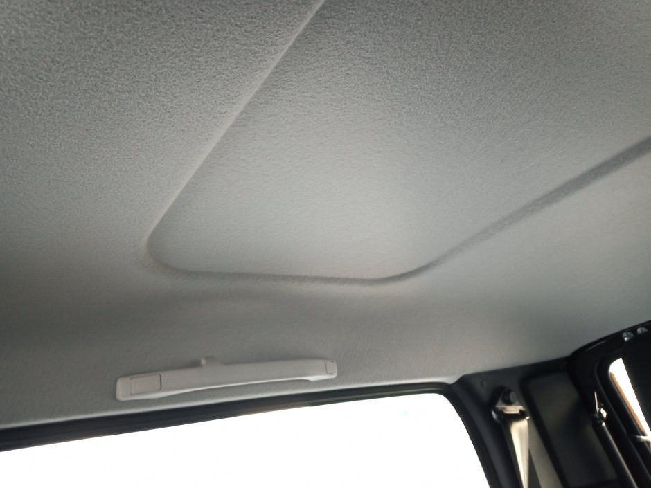 Обшивка потолка авто