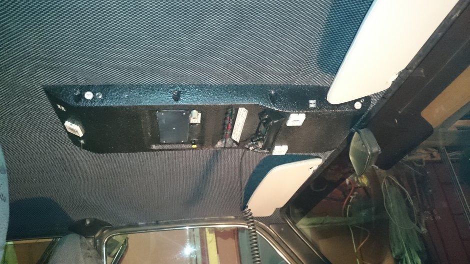 Потолочная консоль на ниву 21213