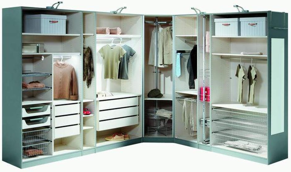 Наполнение платяного шкафа угловой