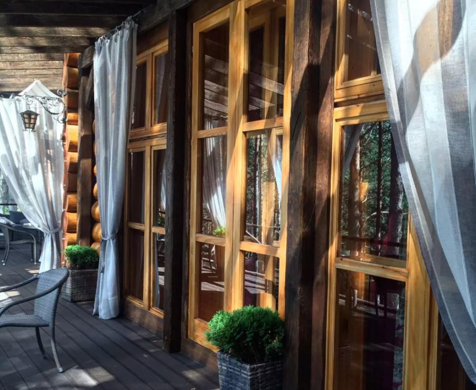 Дерево двери о окна