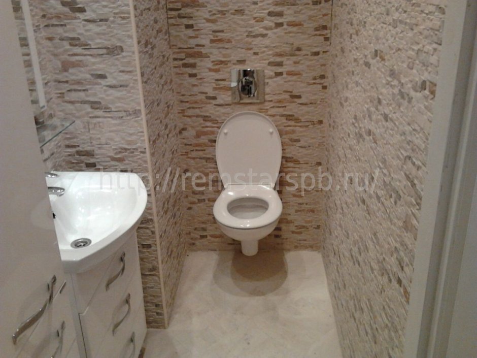 Отделка туалета декоративным камнем