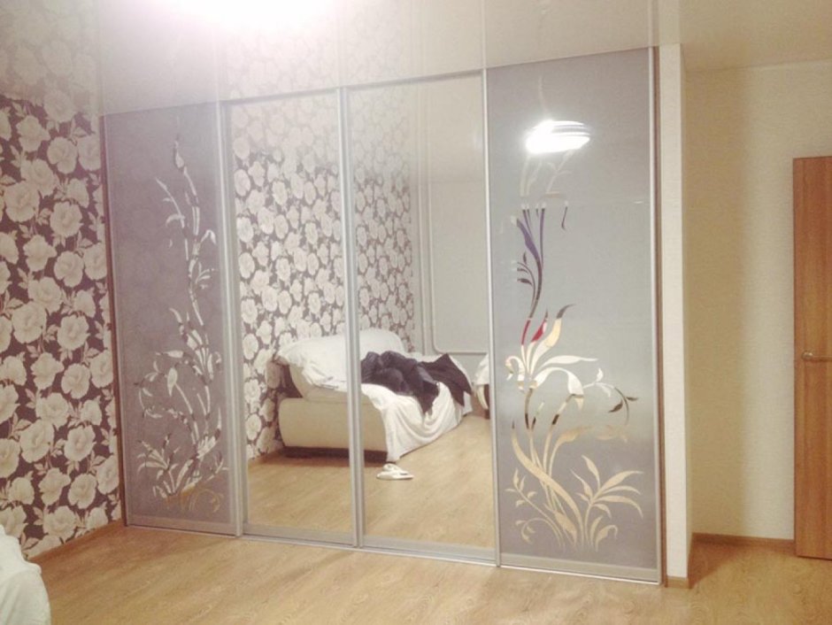 Шкафы купе для спальни пескоструй