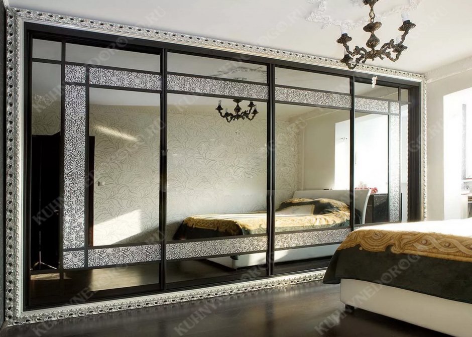 Шкаф купе во всю стену