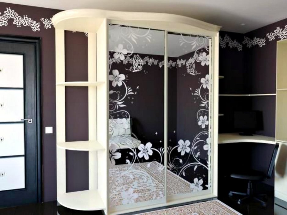 Шкаф купе с пескоструем