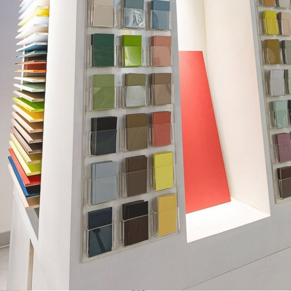 Выкрасы на стене