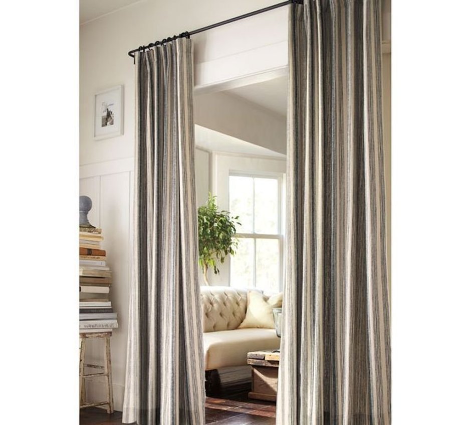 Шторы в проем двери