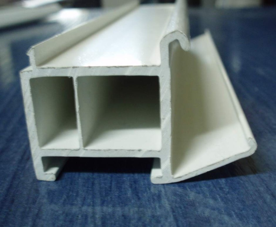 Подставочный профиль для окон